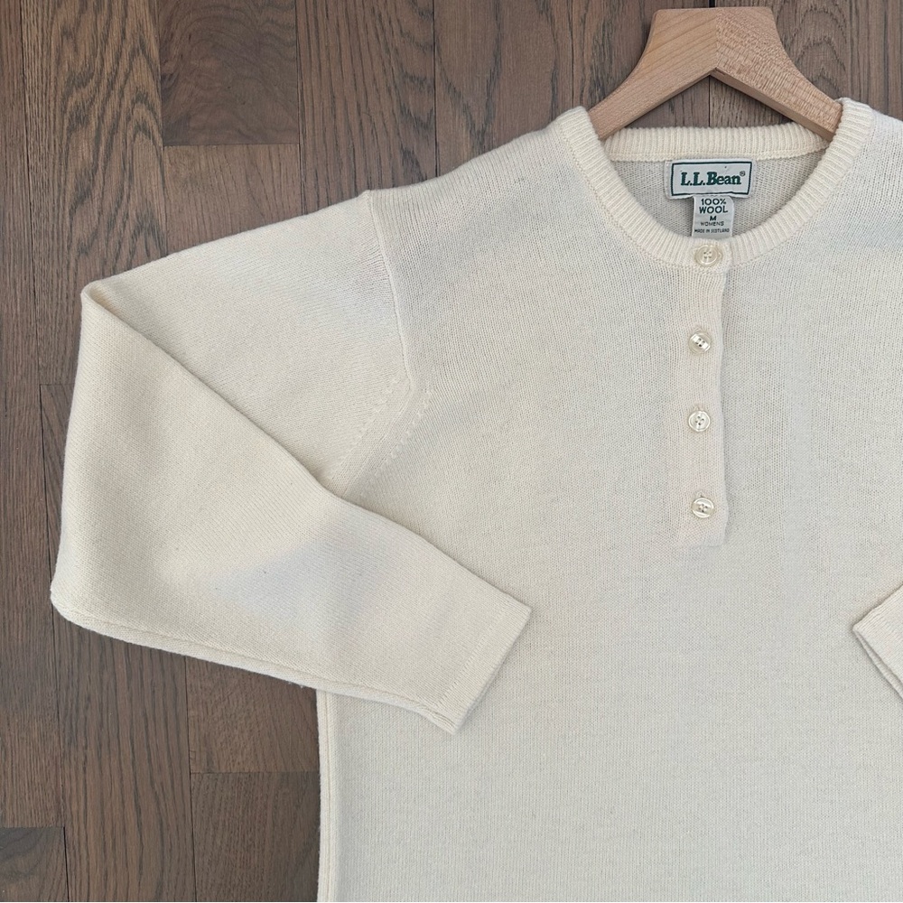 Vintage L.L. Bean Made in Scotland 100% Wool Henley Crew Sweater Medium - Picture 6 of 9